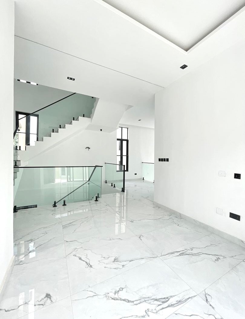 Lekki’s Ultimate Family Oasis: 5-Bed Duplex with Pool & Cinema