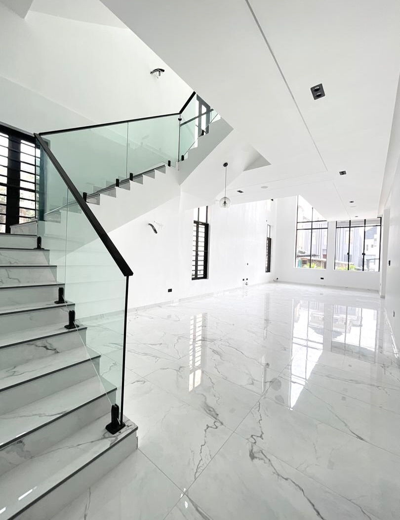 Lekki’s Ultimate Family Oasis: 5-Bed Duplex with Pool & Cinema