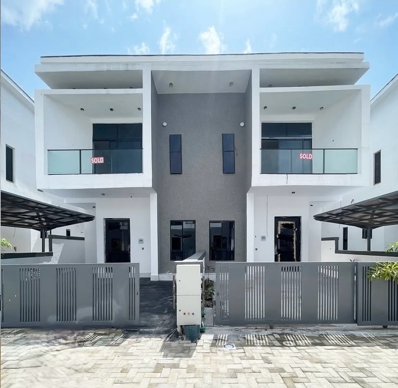 Exquisite 4-Bedroom Duplex in Prime Orchid, Lekki