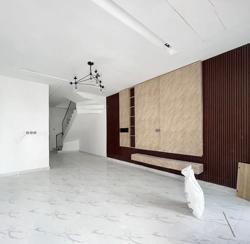 Exquisite 4-Bedroom Duplex in Prime Orchid, Lekki