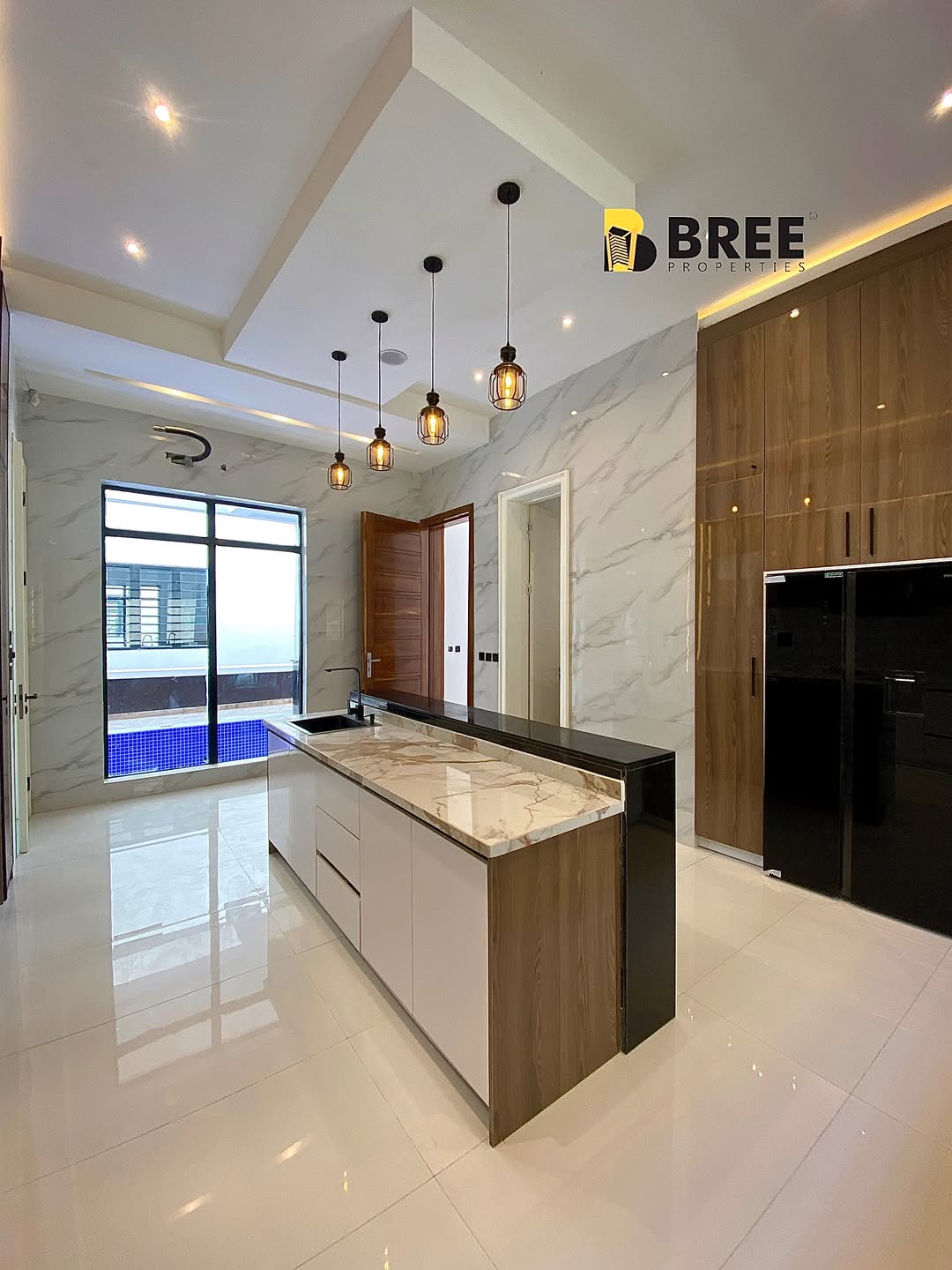 Stunning 5-Bedroom Oasis with Pool in Prime Lekki