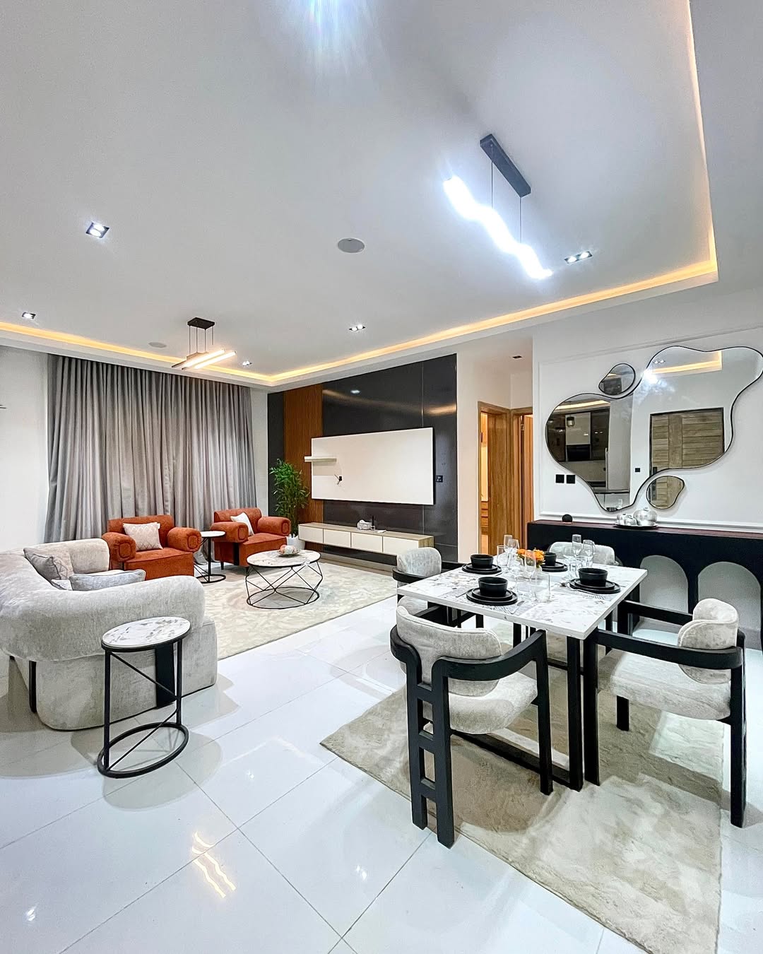 Sleek 2-Bed Poolside Apartment in Ikate Lekki