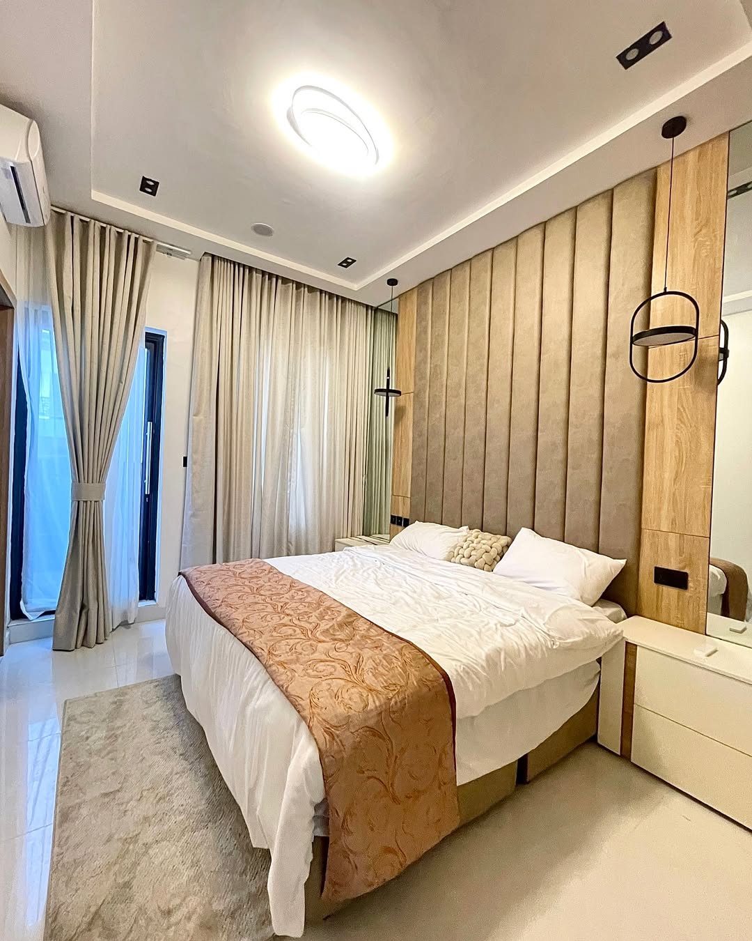 Sleek 2-Bed Poolside Apartment in Ikate Lekki