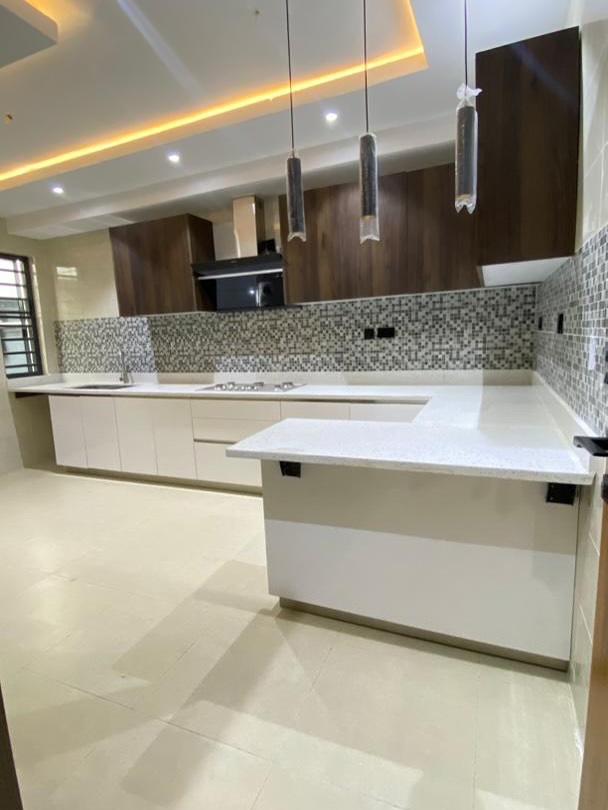 Exclusive 4BR Duplex & BQ in Victoria Island
