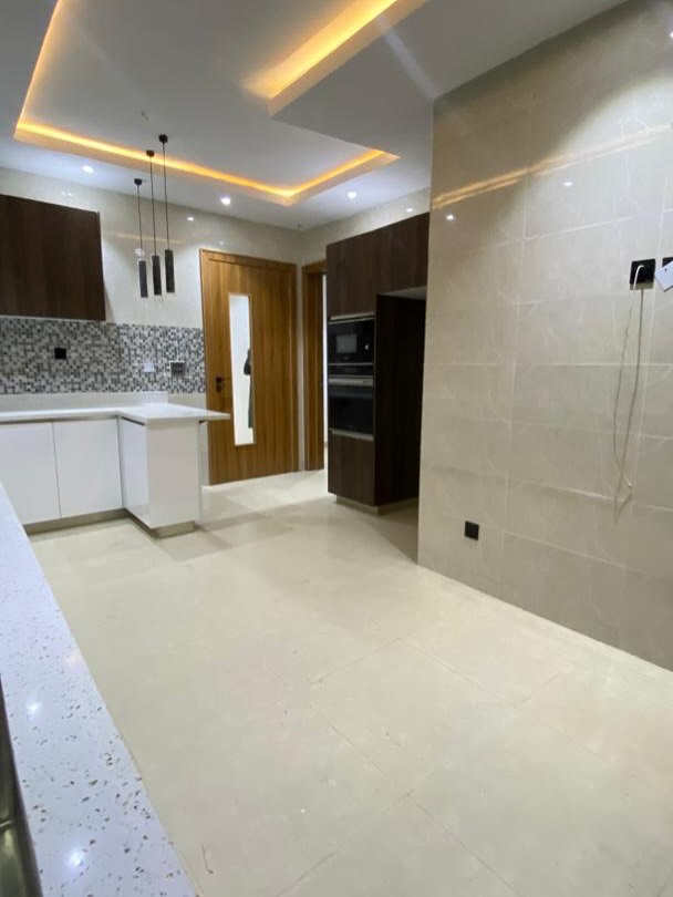 Exclusive 4BR Duplex & BQ in Victoria Island