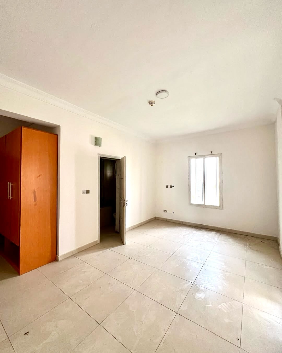 Lekki’s Premier 3-Bed Haven: Rooftop, Gym & 24/7 Power