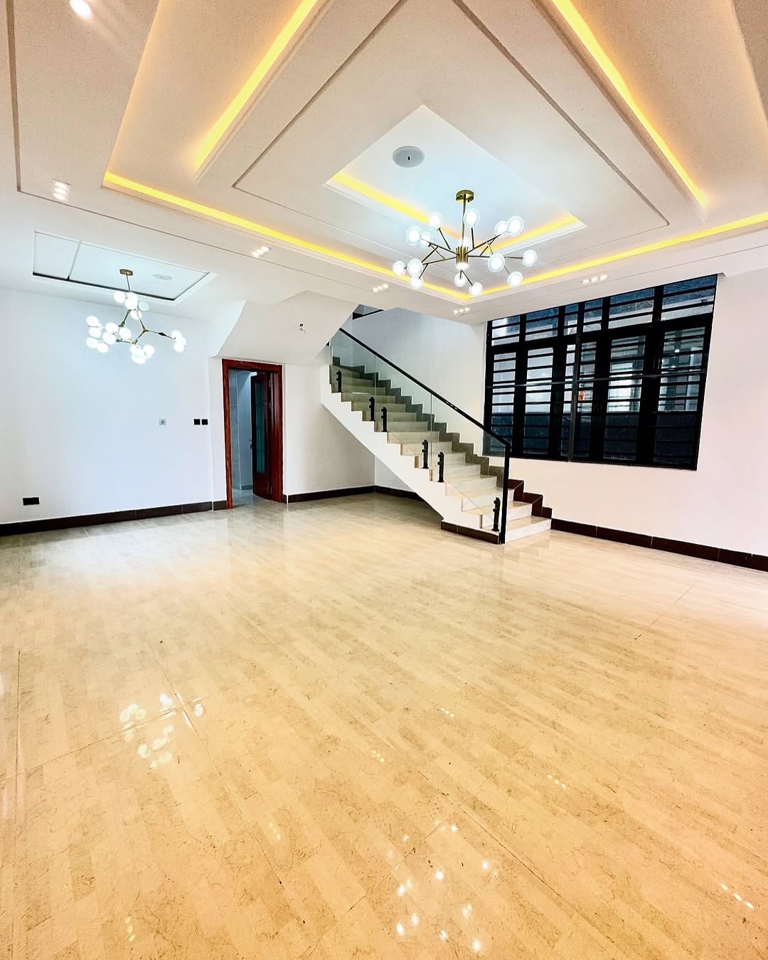 Lekki Phase 1: 5-Bedroom Duplex with Rooftop Terrace