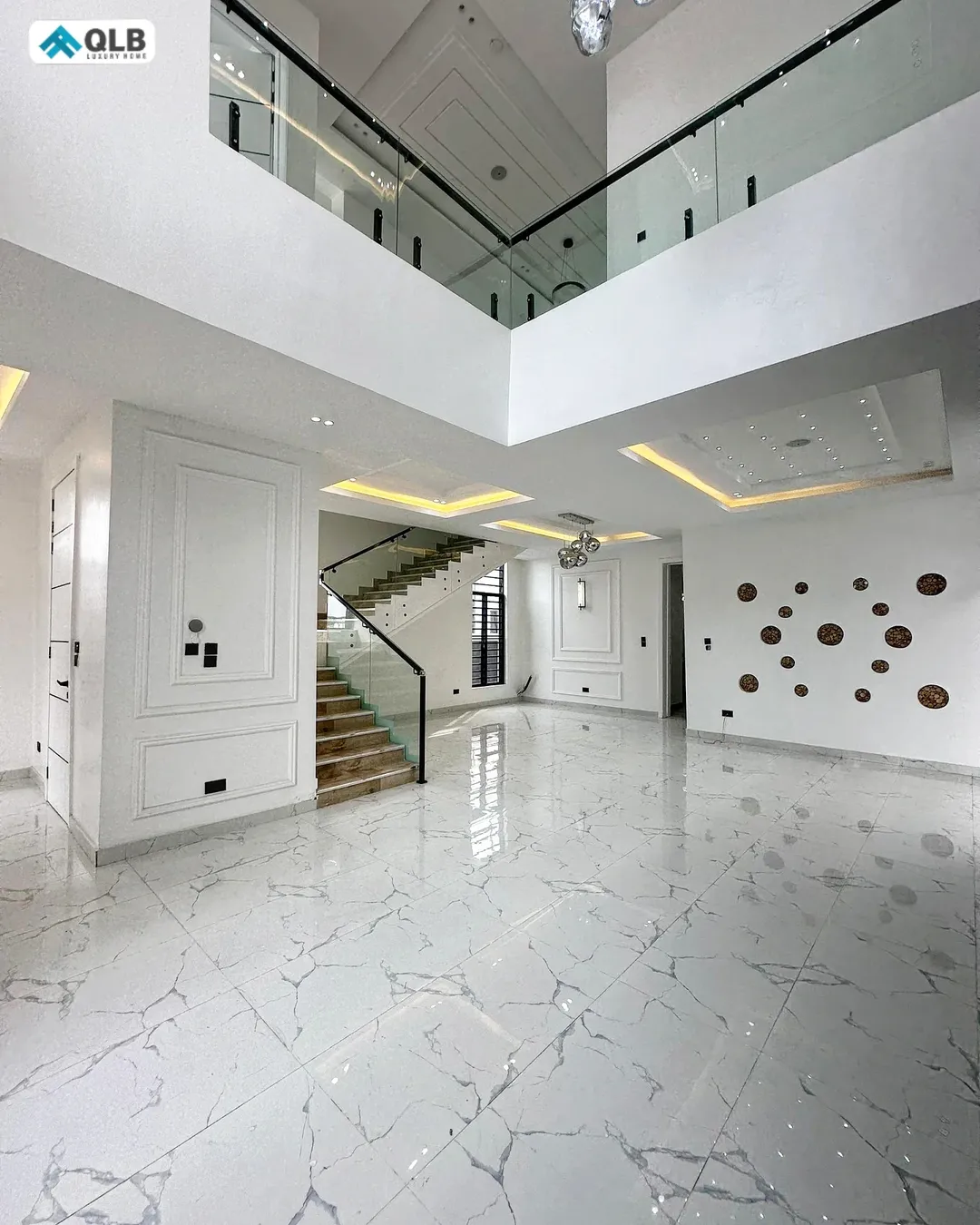 Smart 5-Bedroom Estate Gem with Cinema & Pool