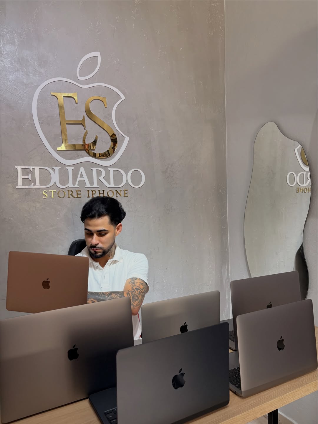 MacBook Pro M3: Potência Americana, Agora no Brasil