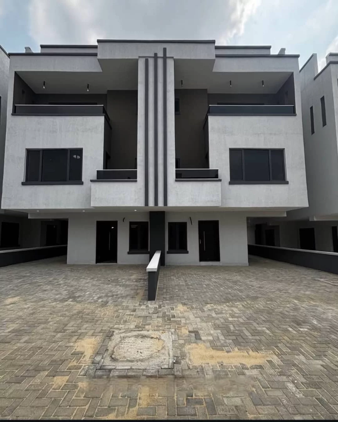Elegant 4-Bedroom Duplex with Pool & Gym in Ogudu GRA