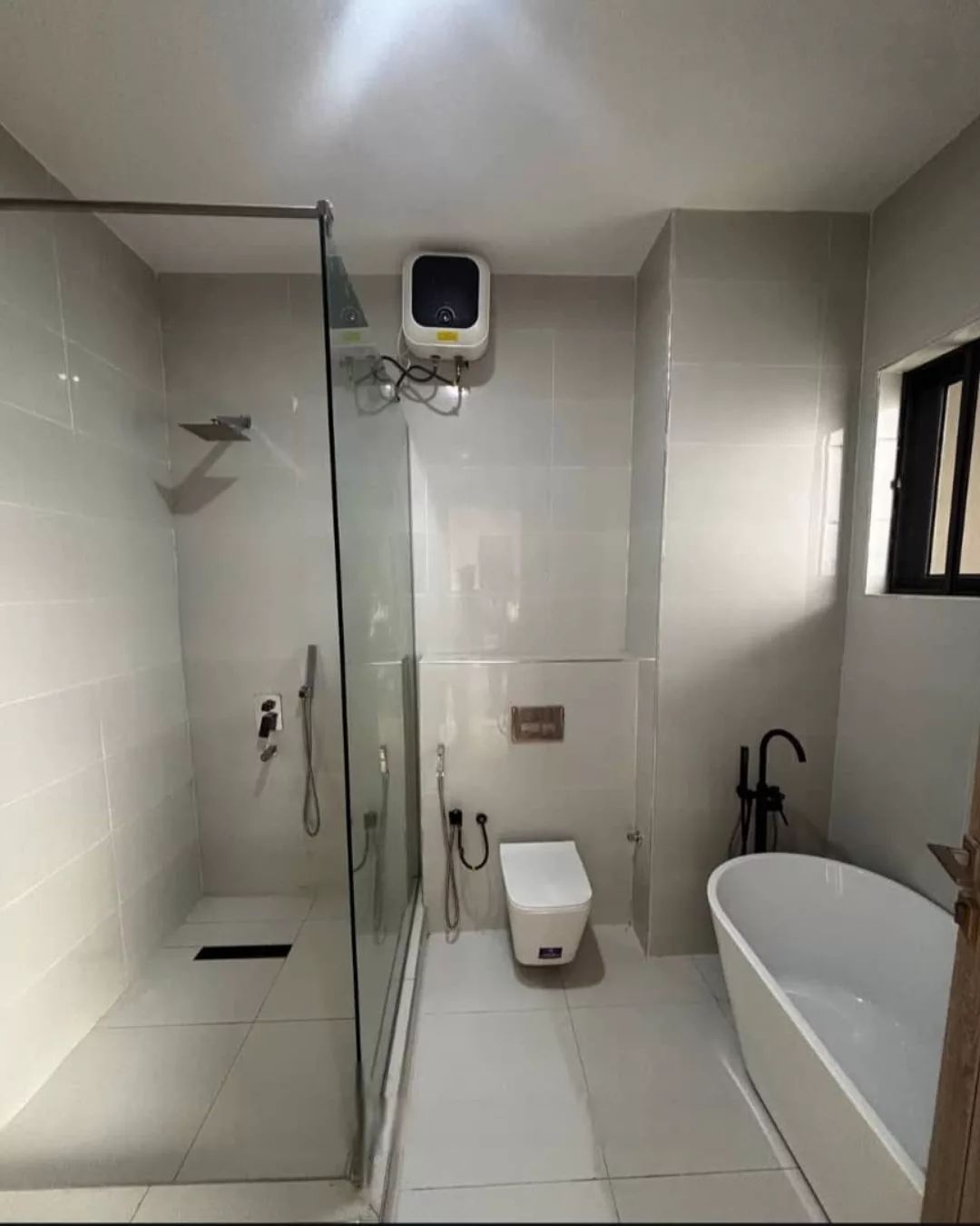 Elegant 4-Bedroom Duplex with Pool & Gym in Ogudu GRA