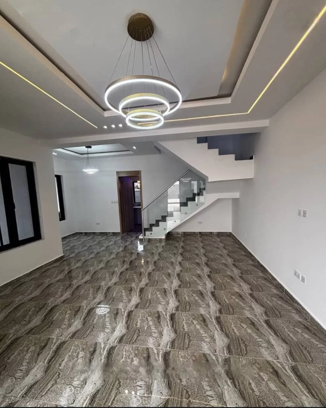 Elegant 4-Bedroom Duplex with Pool & Gym in Ogudu GRA