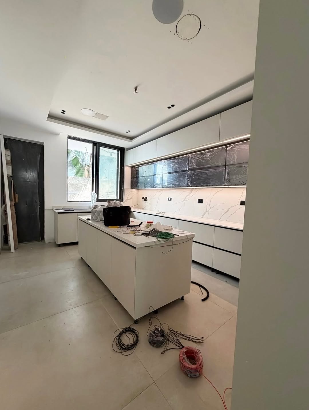 Banana Island Grandeur: 5-Bed Duplex with Pool & Cinema