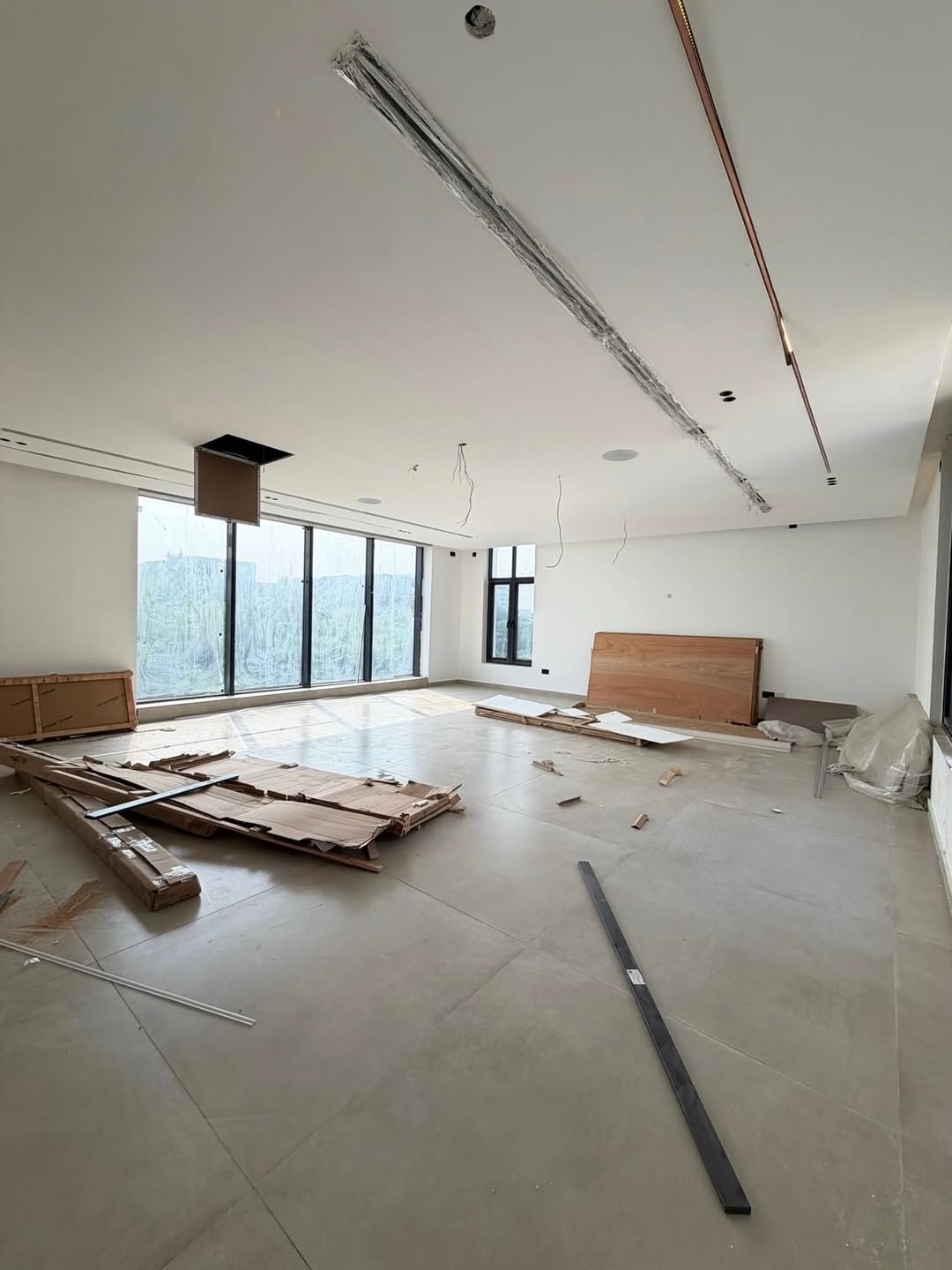 Banana Island Grandeur: 5-Bed Duplex with Pool & Cinema