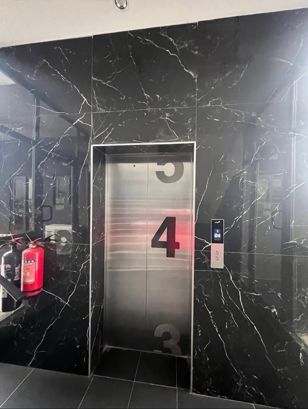 Ikoyi’s Premier 3-Bed Gem: Unmatched Luxury Awaits