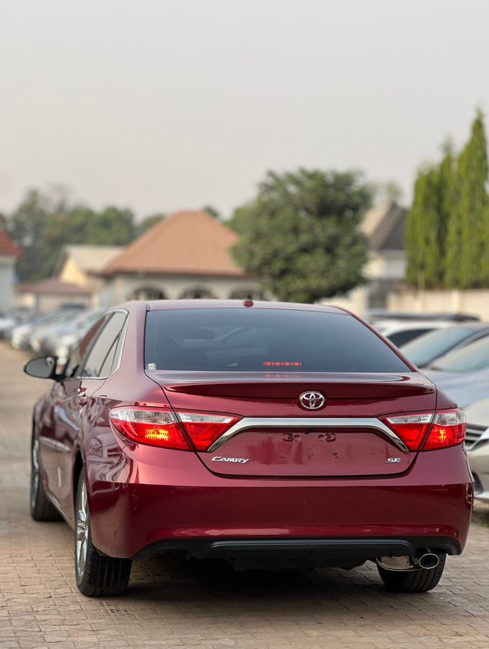 2016 Toyota Camry SE: Duty-Paid & Accident-Free