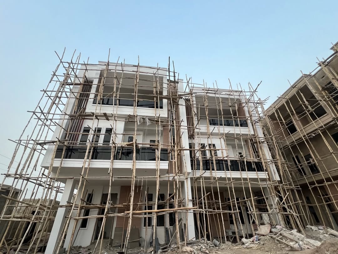 Brand New 5-Bed Terrace Duplex: All En-Suite, Serene & Spacious