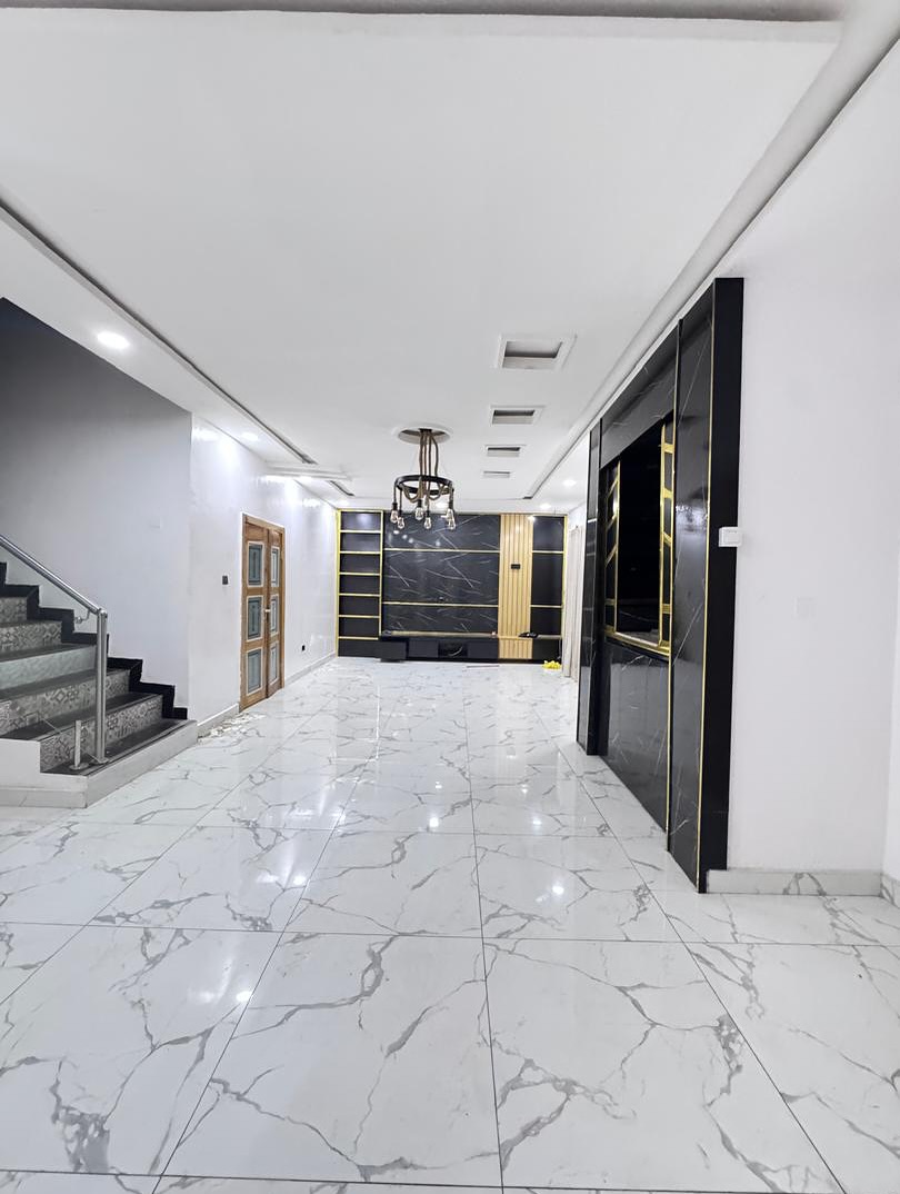 Lekki’s Grand 5-Bedroom Haven in Megamound Estate