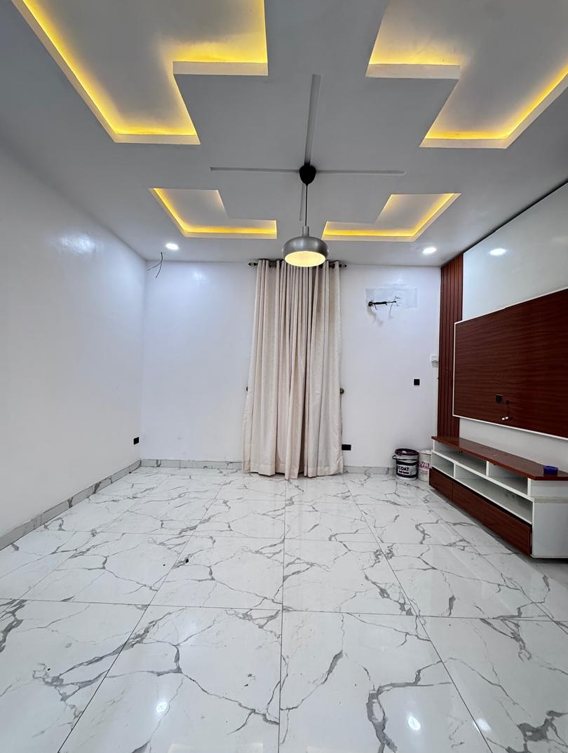 Lekki’s Grand 5-Bedroom Haven in Megamound Estate