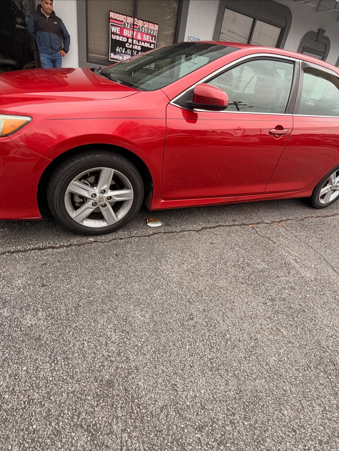 2014 Toyota Camry SE: Unbeatable Value & Reliability