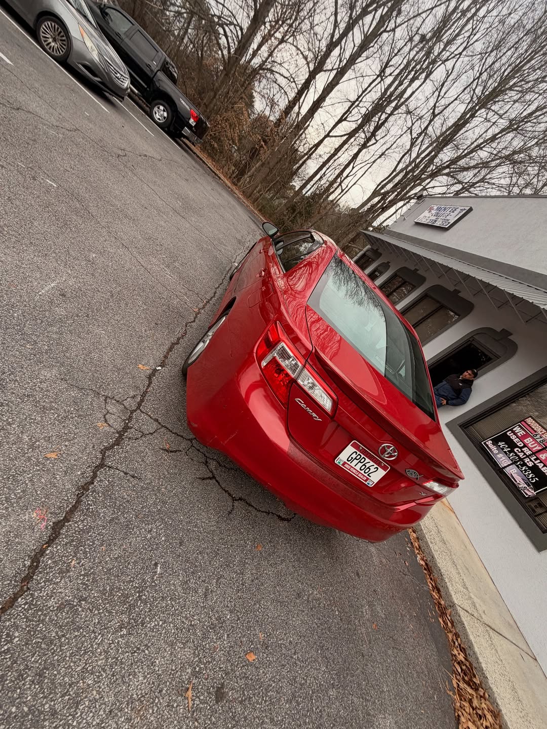 2014 Toyota Camry SE: Unbeatable Value & Reliability