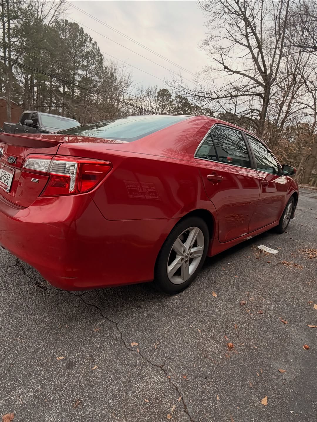 2014 Toyota Camry SE: Unbeatable Value & Reliability