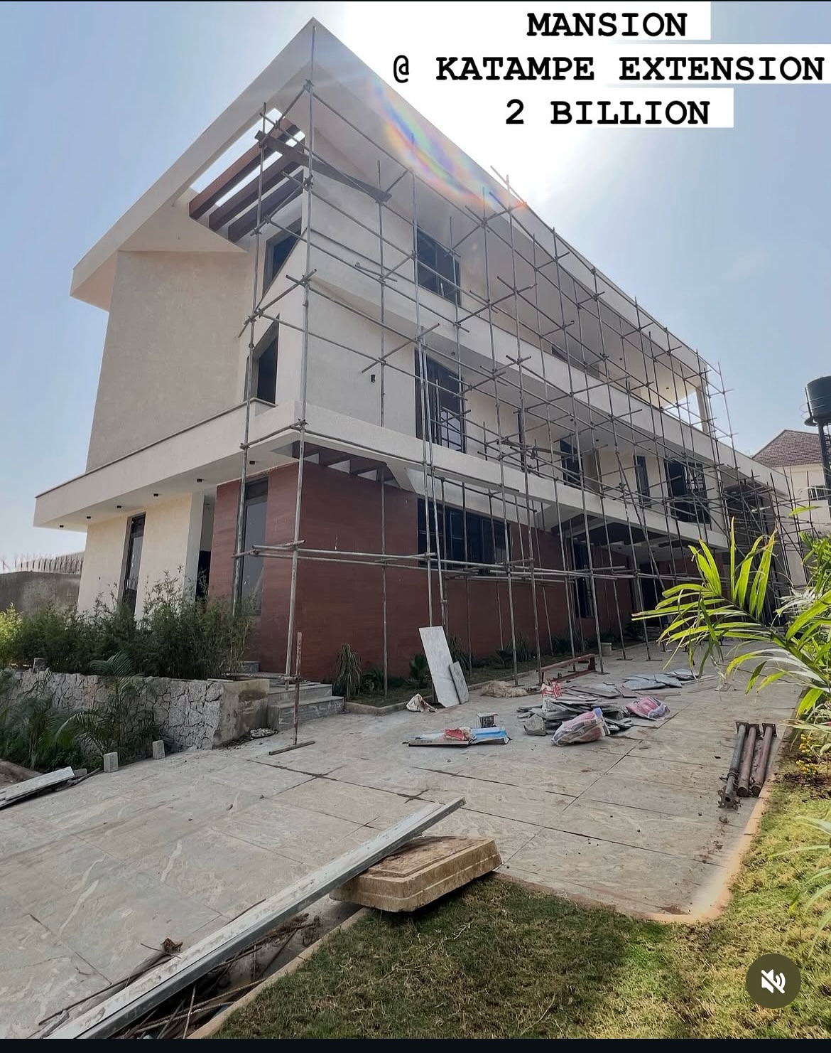 Grand 7-Bed Mansion with 2 Pools & Rooftop Escape in Katampe