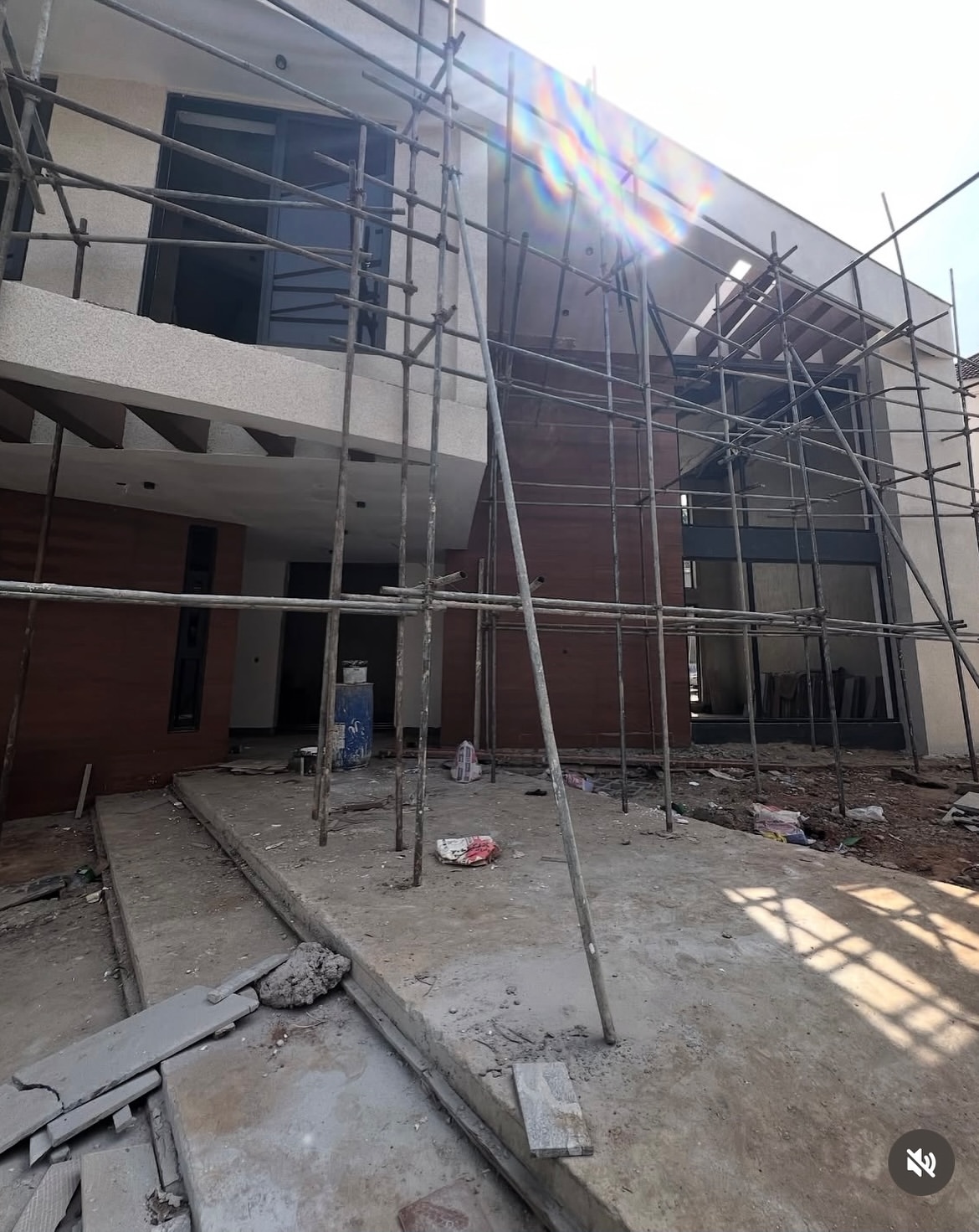 Grand 7-Bed Mansion with 2 Pools & Rooftop Escape in Katampe