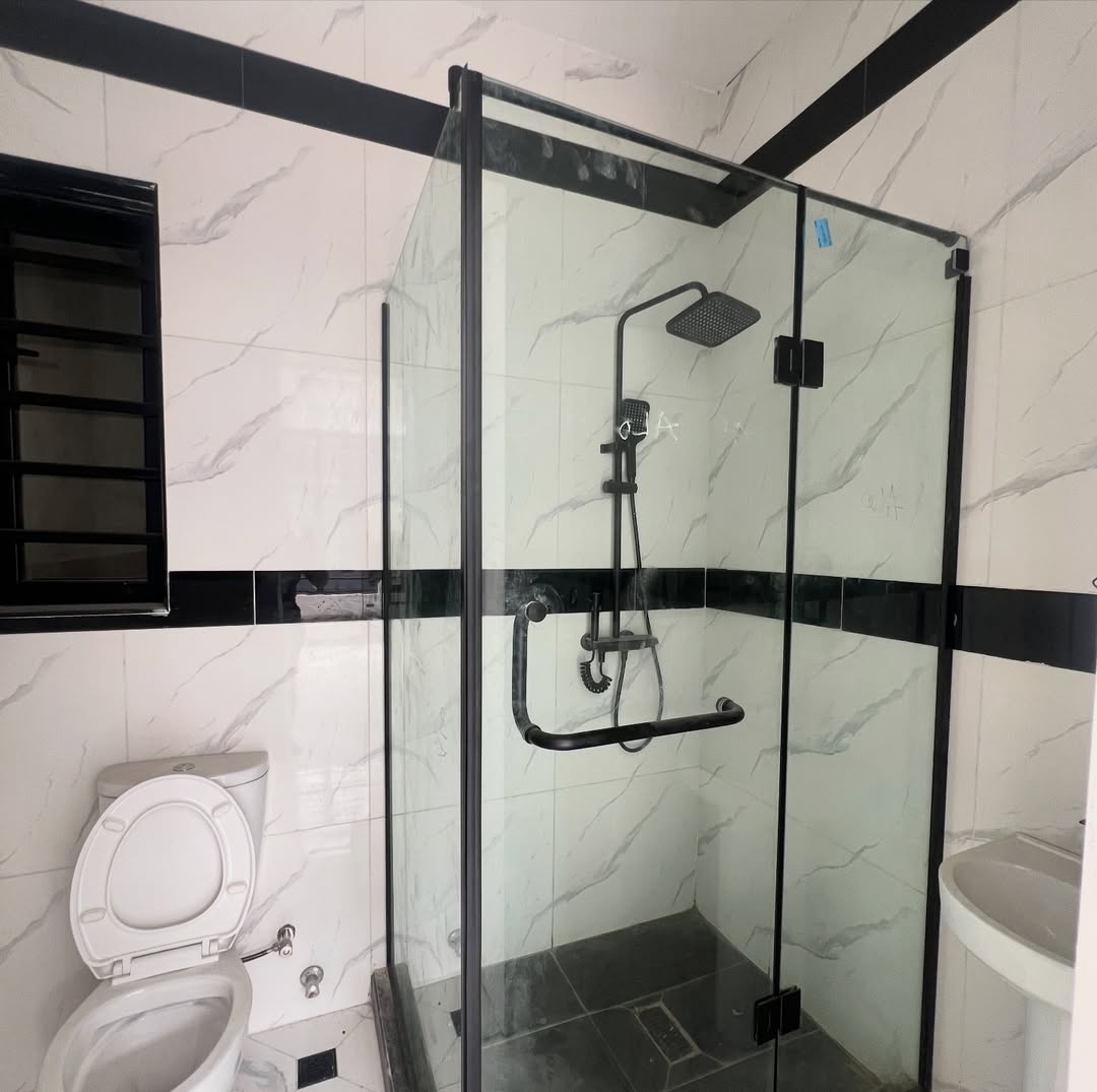 Prime Lekki Phase 1 Gem: Spacious 2-Bedroom Haven