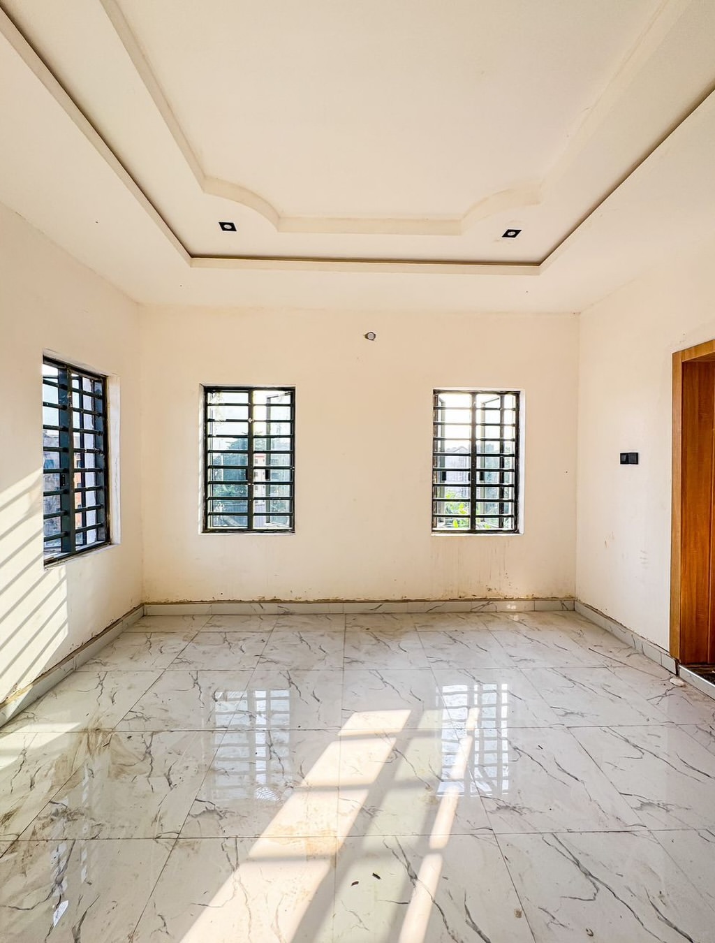 Spacious 2-Bed Ensuite Haven in Prime Yaba