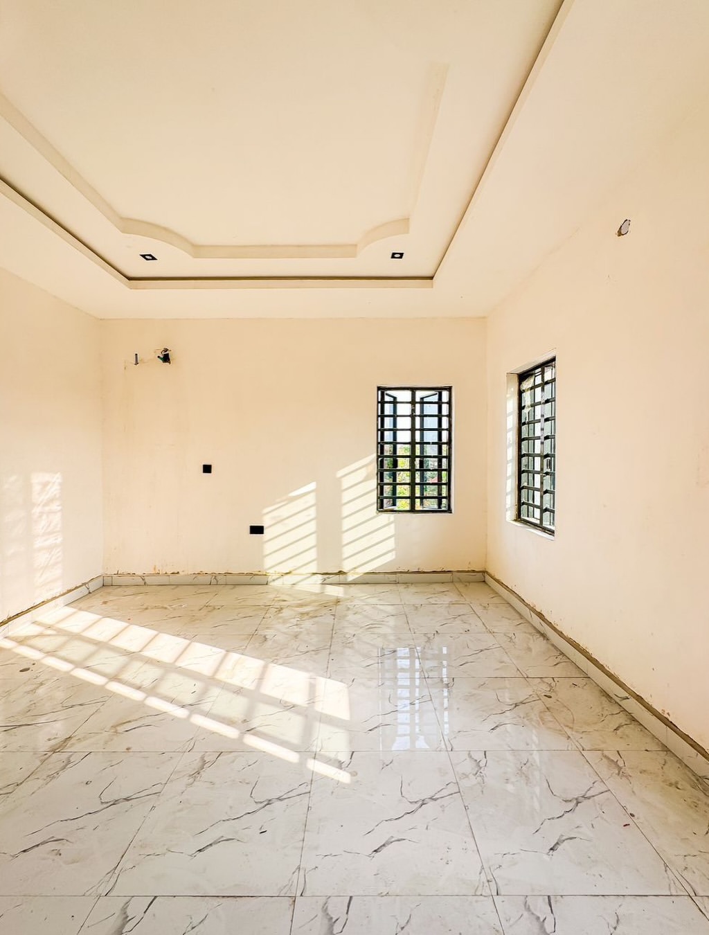 Spacious 2-Bed Ensuite Haven in Prime Yaba