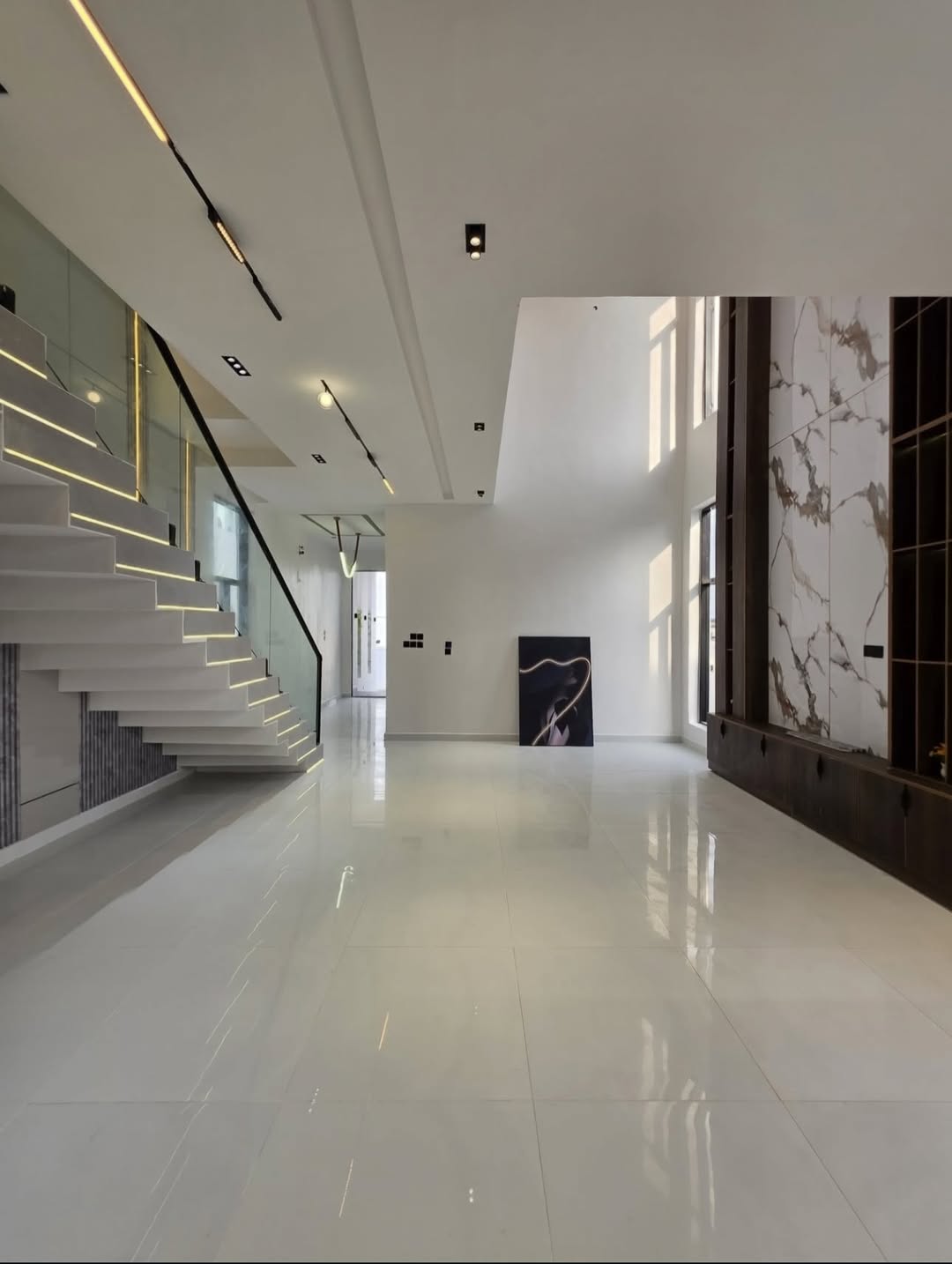 Lagos Luxury: 5-Bedroom Poolside Estate with BQ