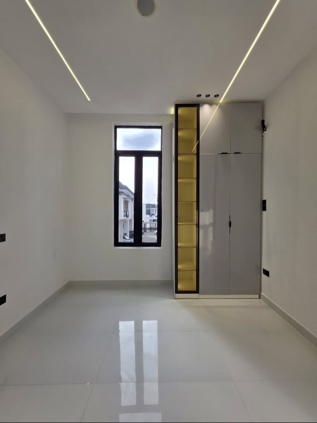 Lagos Luxury: 5-Bedroom Poolside Estate with BQ