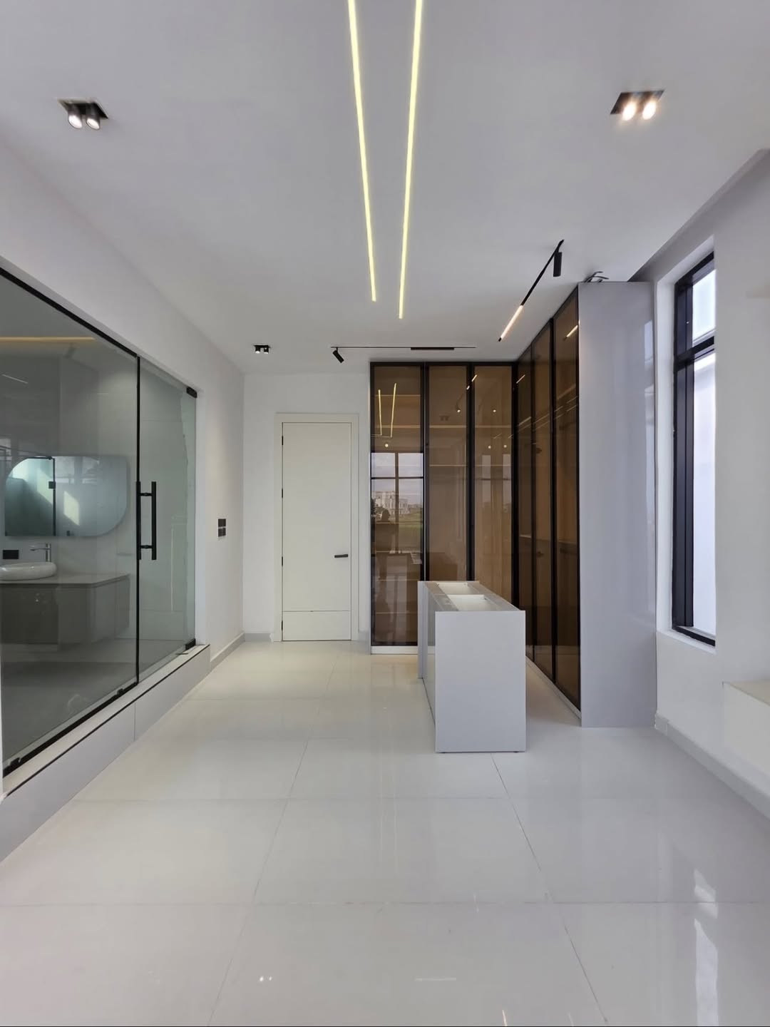 Lagos Luxury: 5-Bedroom Poolside Estate with BQ