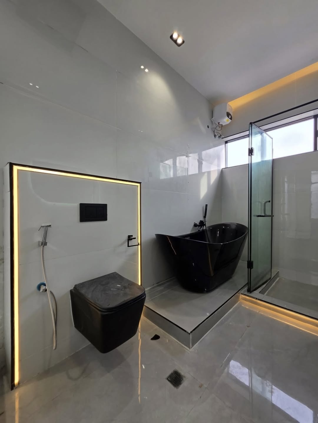 Lagos Luxury: 5-Bedroom Poolside Estate with BQ