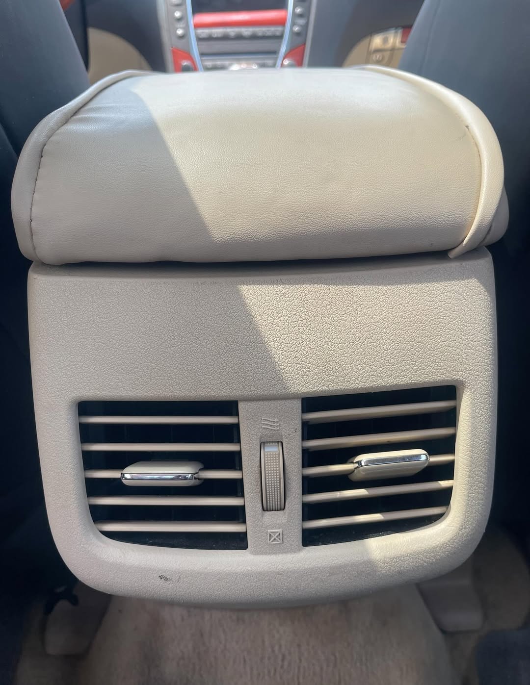 Luxury Lexus ES350: Sunroof & Premium Tech