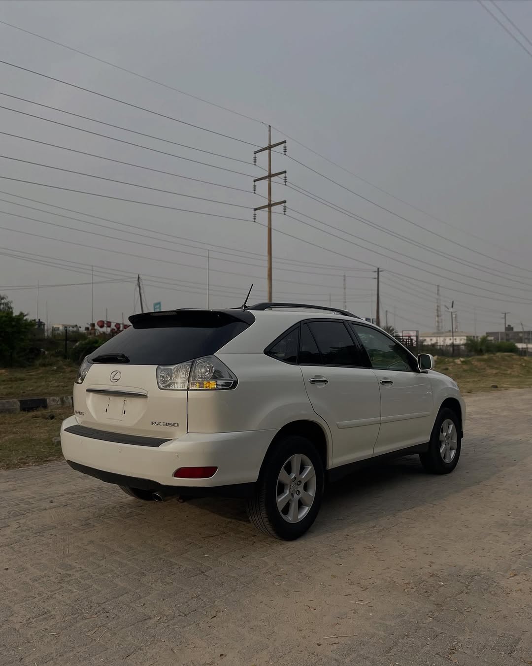 Luxury Lexus RX350: Unbeatable Lekki Deal