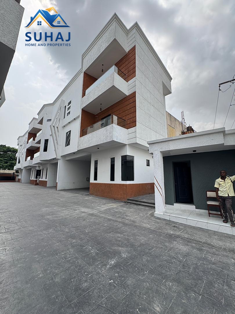 Spacious 4-Bedroom Terrace Duplex with BQ in Osapa London