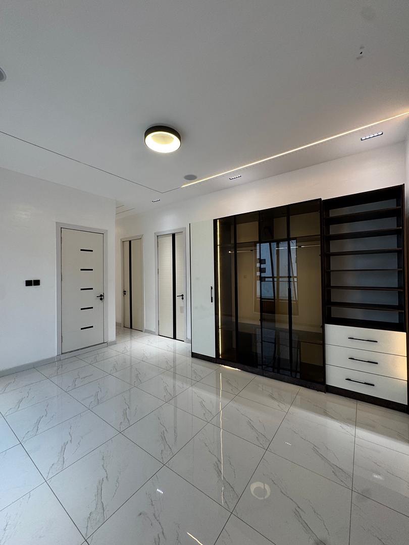 Spacious 4-Bedroom Terrace Duplex with BQ in Osapa London