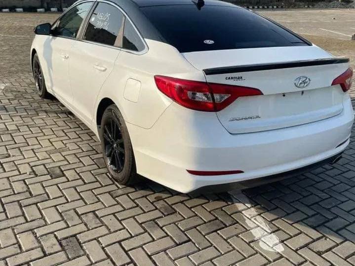 2015 Hyundai Sonata: Luxury & Value in Ikeja