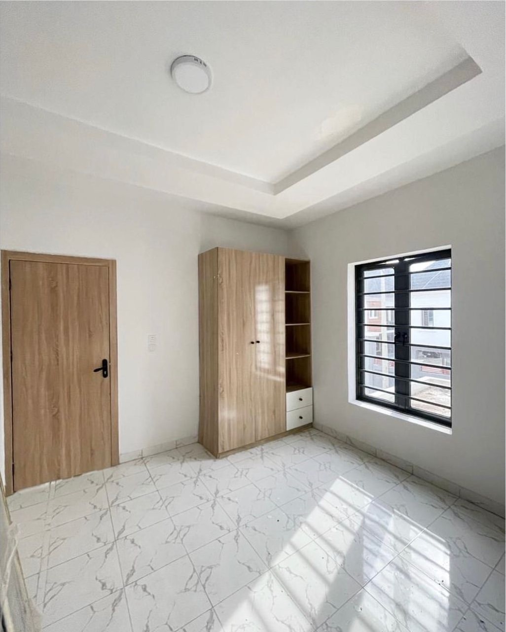 Distress Sale: Prime VGC 2-Bed Gem!