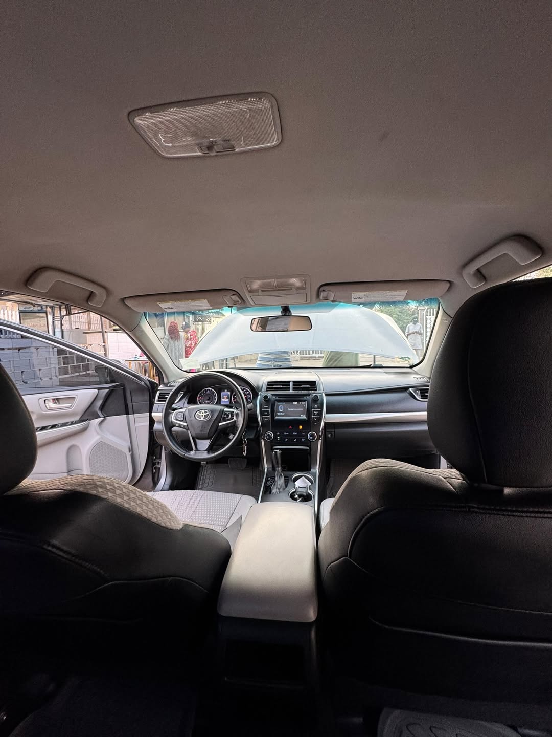 2016 Toyota Camry SE: Pristine & Duty-Paid in Kaduna