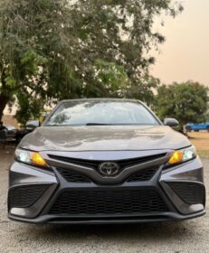 2022 Toyota Camry SE: Loaded & Duty-Cleared