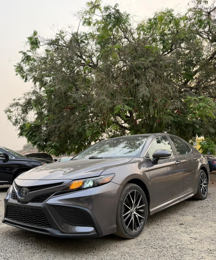 2022 Toyota Camry SE: Loaded & Duty-Cleared
