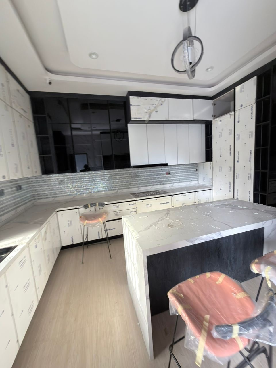 Stunning 4-Bed Terrace Duplex in Prestigious Guzape