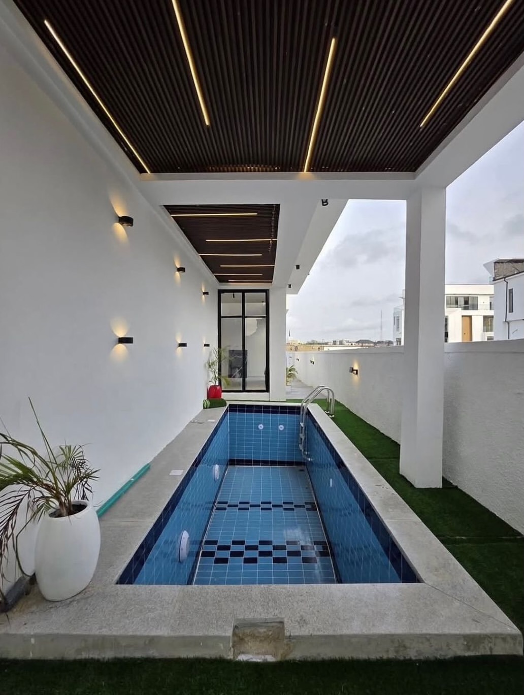 Spacious 5-Bedroom Haven with Pool in Prime Lekki