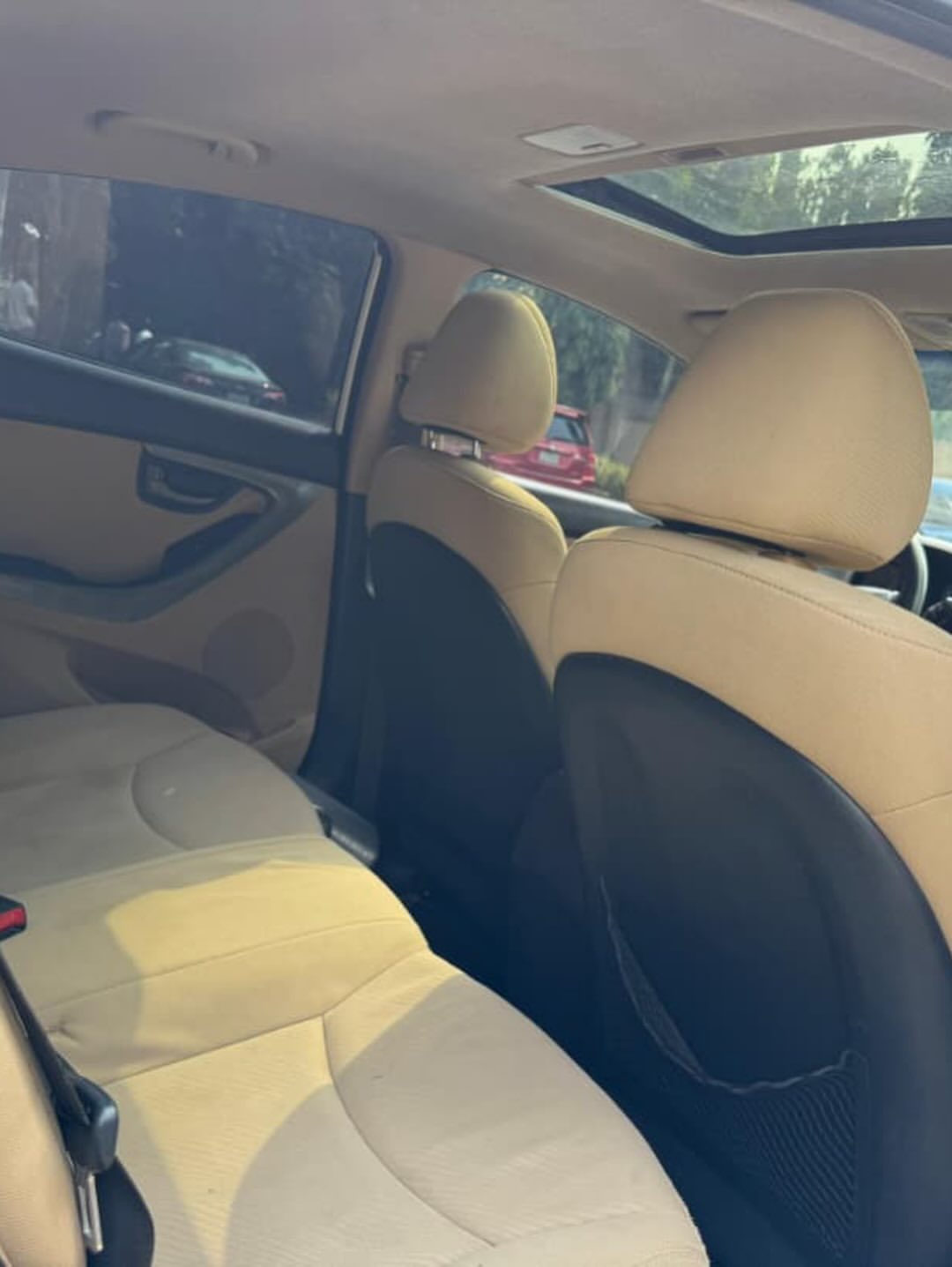 Untampered Engine: 2012 Elantra, Keyless & Ice-Cold AC