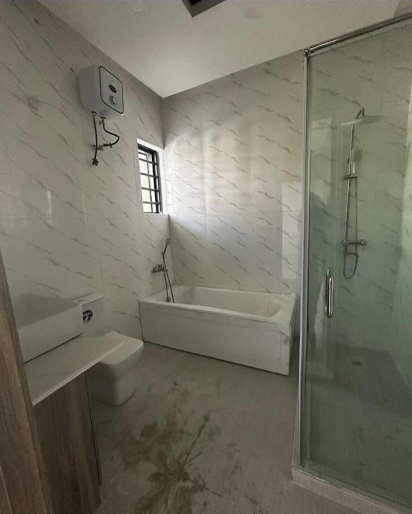 Modern 4-Bed Duplex with Luxury Finishes in Ajah