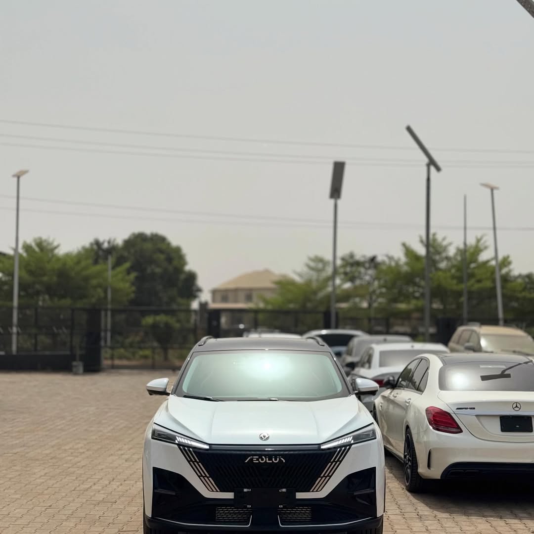 2025 Aeolus Mage: Futuristic Turbo Luxury, Zero Stories