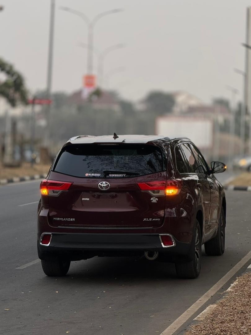 2017 Toyota Highlander: Duty Paid, Perfect Condition!